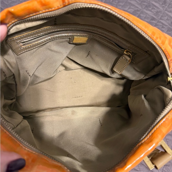 Authentic Fendi - Picture 6 of 7